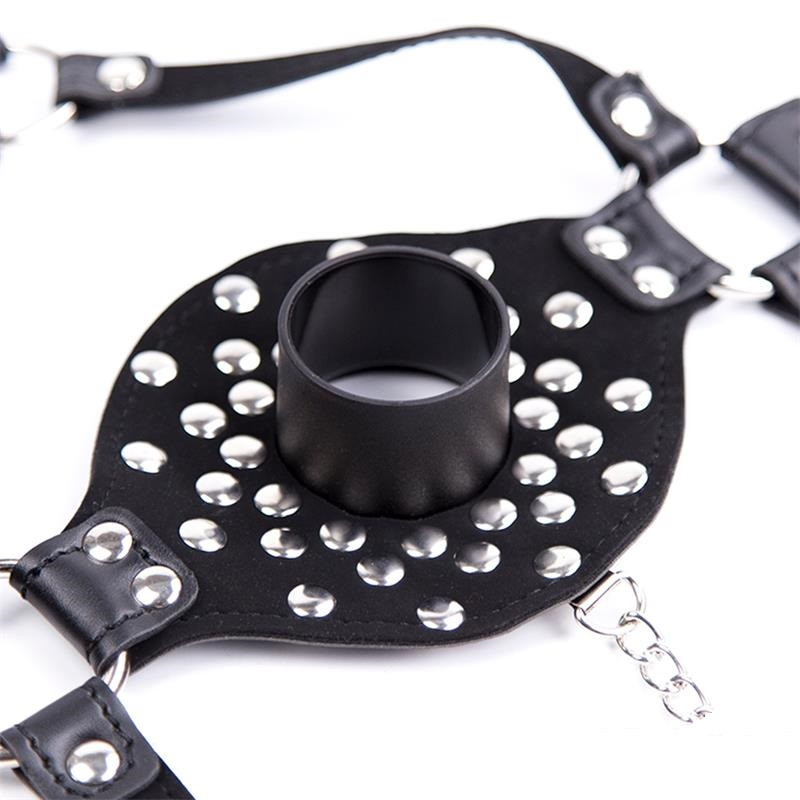 Arnés Facial Tapón Bucal Con Cadena BDSM Line Arnés Facial Tapón Bucal Con Cadena BDSM Line