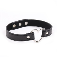 Gargantilla Choker Latetobed Negra Con corazón