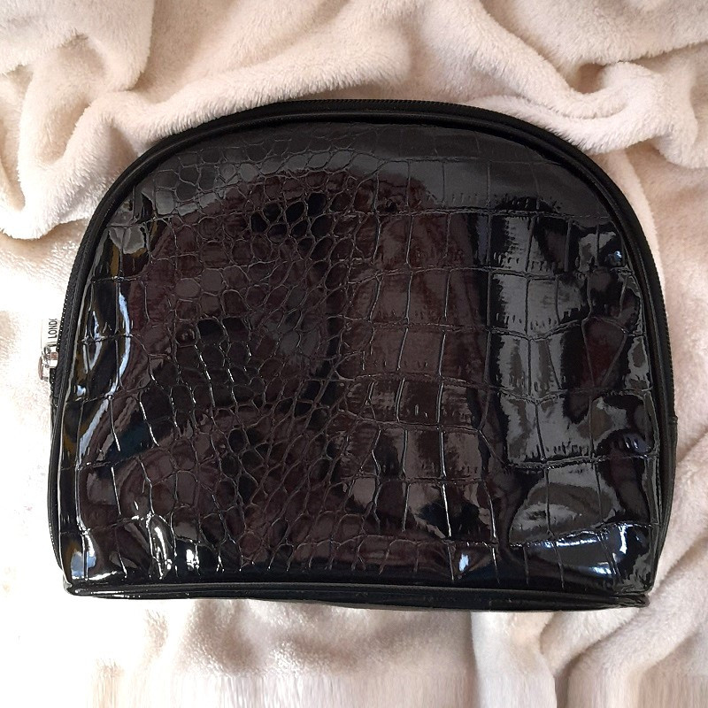 Estuche Texturado Neceser Brillo Negro